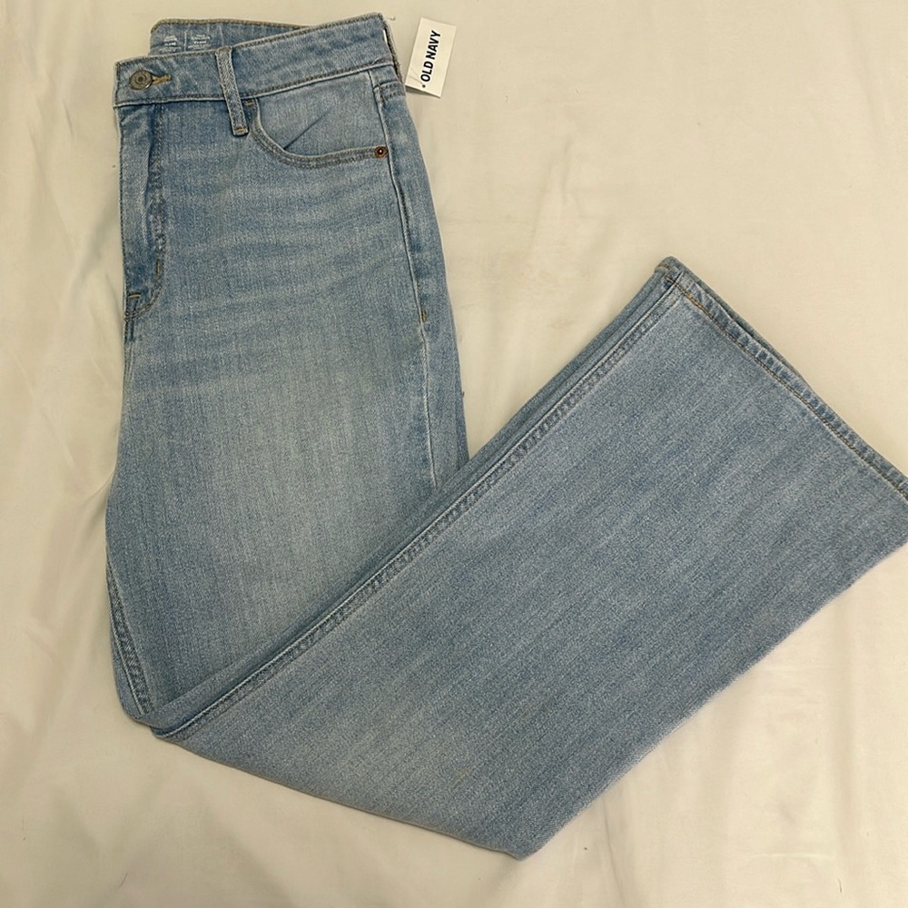 NWT Old navy higher high rise flare jeans size 6